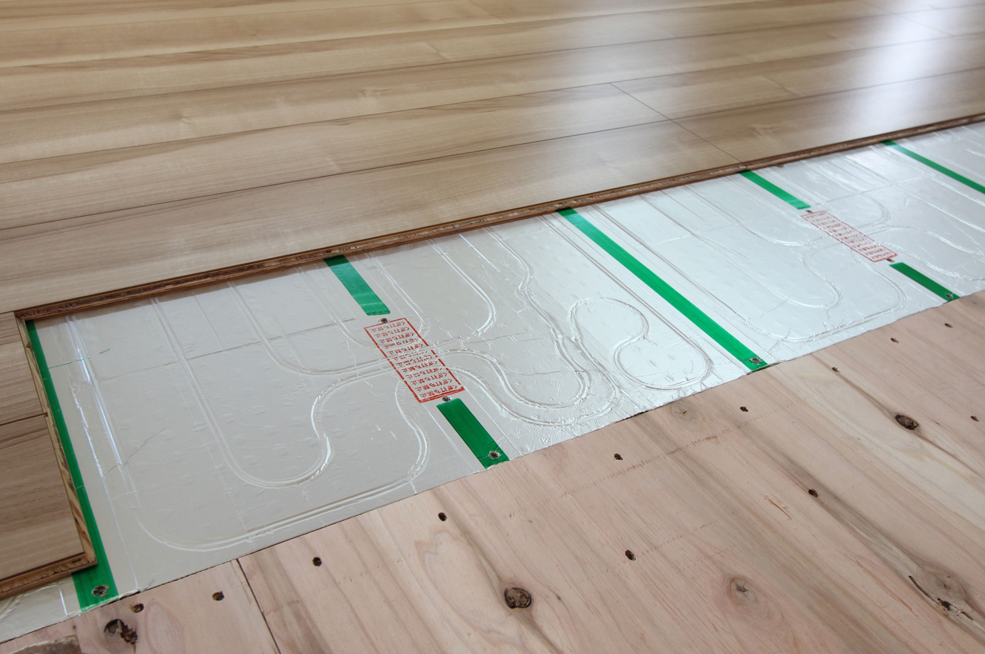 温水式床暖房設計・施工